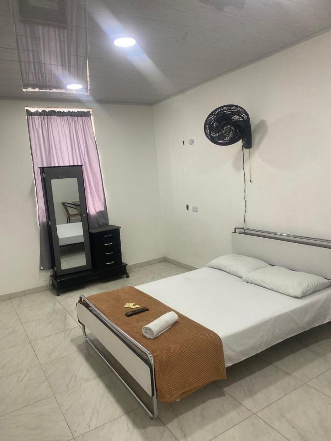 Petronio'S Hostel Cali Extérieur photo
