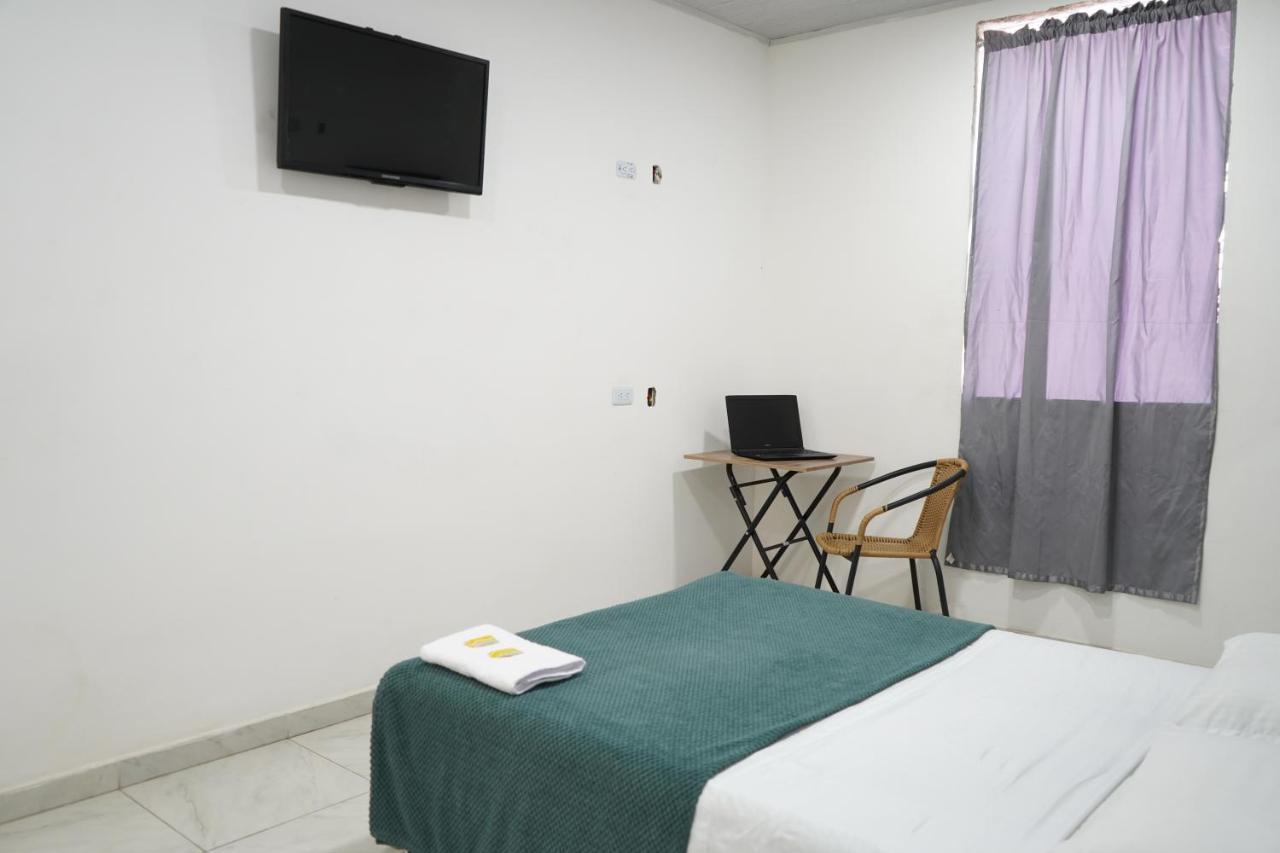 Petronio'S Hostel Cali Extérieur photo