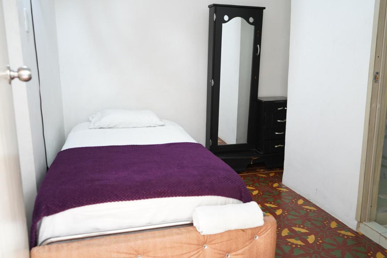Petronio'S Hostel Cali Extérieur photo